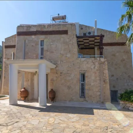 5 With Sea Views And Private Pool And Garden