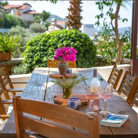 Villa Toros, 5 Rooms,10 Persons, Sea Views And Private Pool *